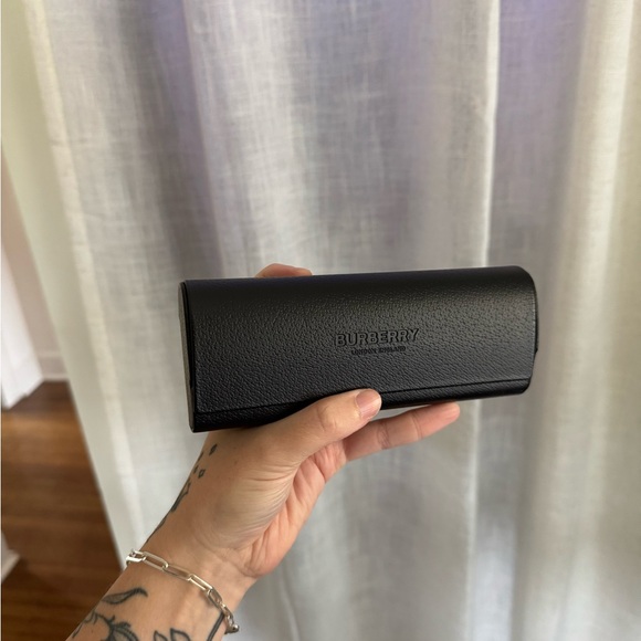 Burberry Black Geometric Sunglasses - Picture 2 of 6